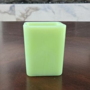 Vintage JADITE Spice Holder, "Pinch Jar"